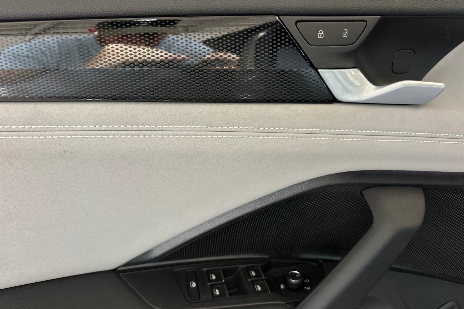 New 2026 Avocado Green w/Deep Black Roof Volkswagen 2.0T SE R-Line Black image 11
