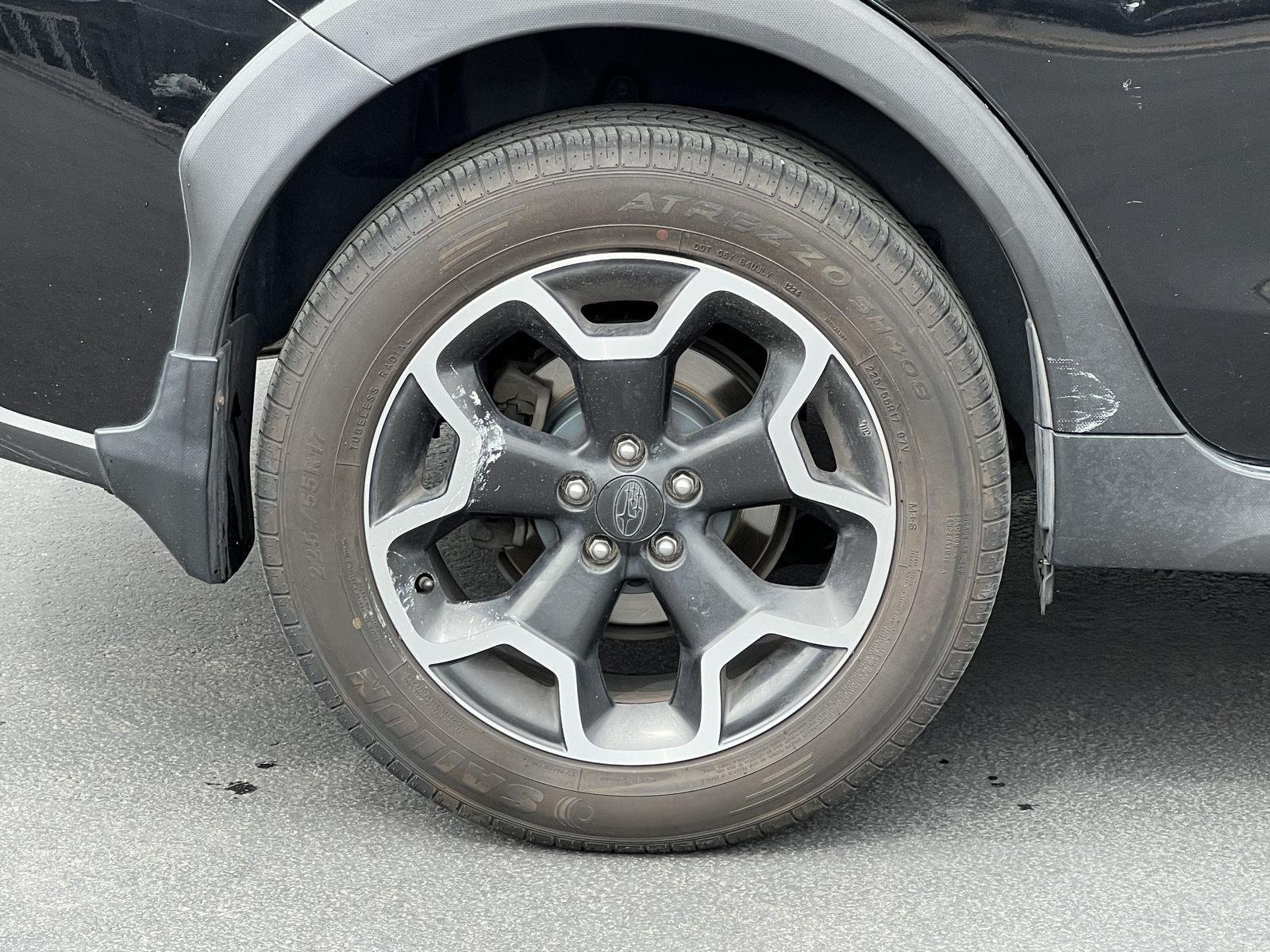 Used 2015 Crystal Black Silica Subaru Premium image 15