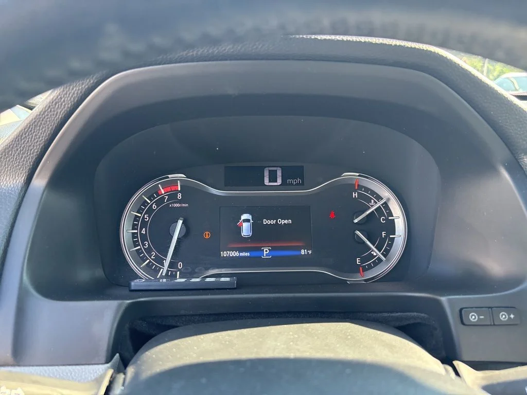Used 2017  Honda Touring image 23
