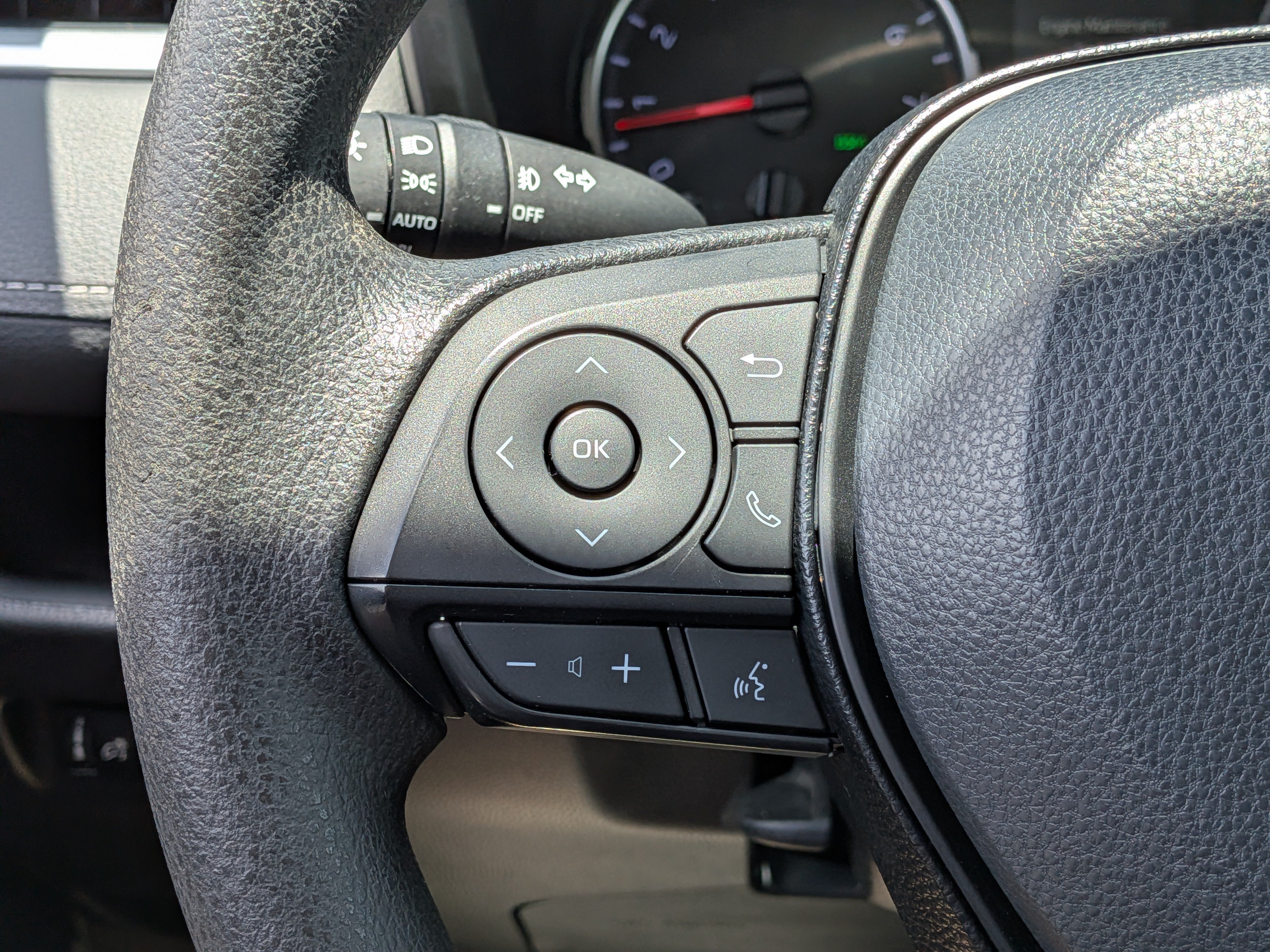 2019 Toyota RAV4 XLE - Photo 25