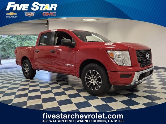 2022 Nissan Titan SV 4X2 Crew Cab's photo