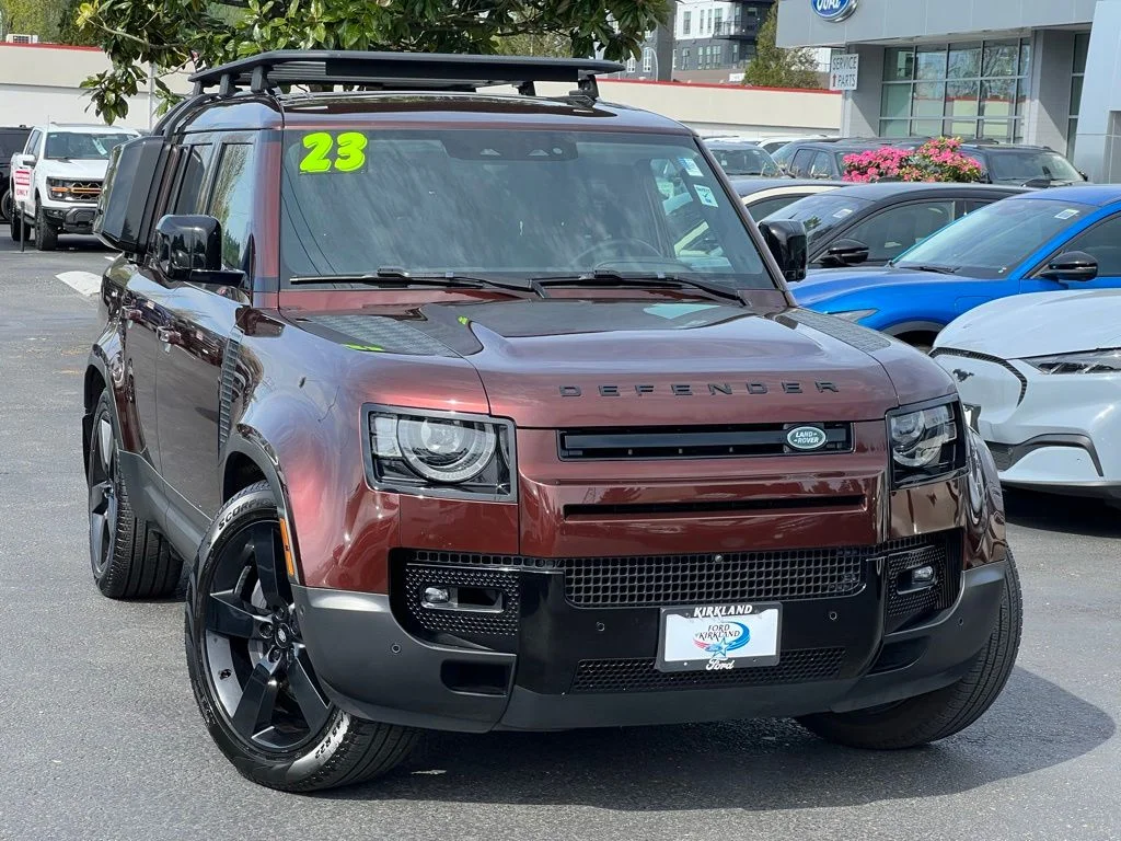 2023 Land Rover Defender First Edition's photo