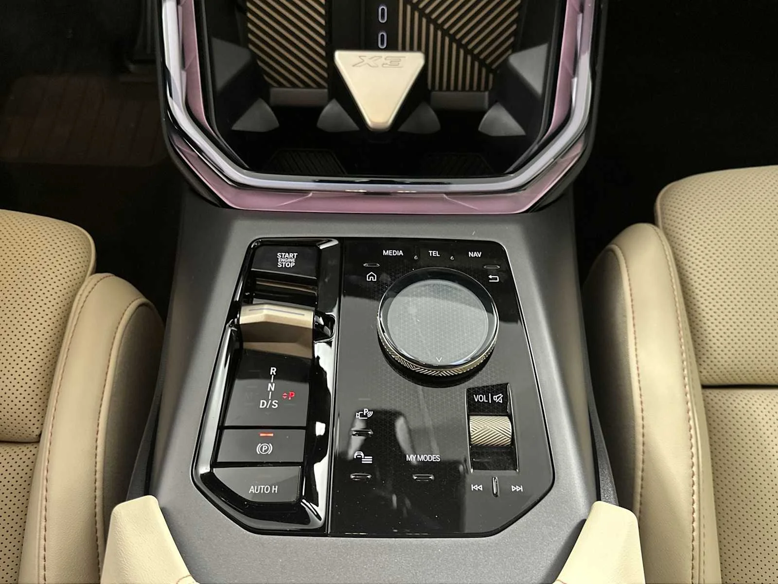 2025 BMW X3 30 - Photo 16