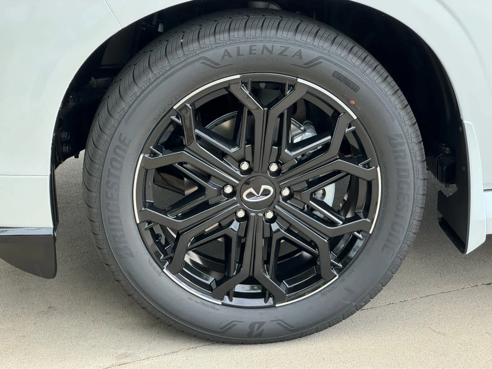 New 2026 RADIANT WHITE INFINITI Sport 4WD image 7