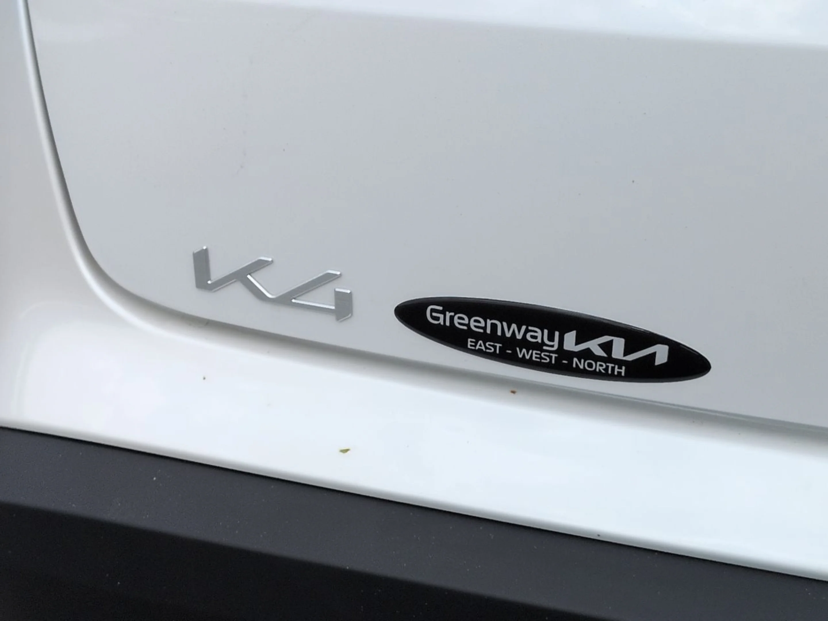 New 2026 Snow White Pearl Kia EX image 22
