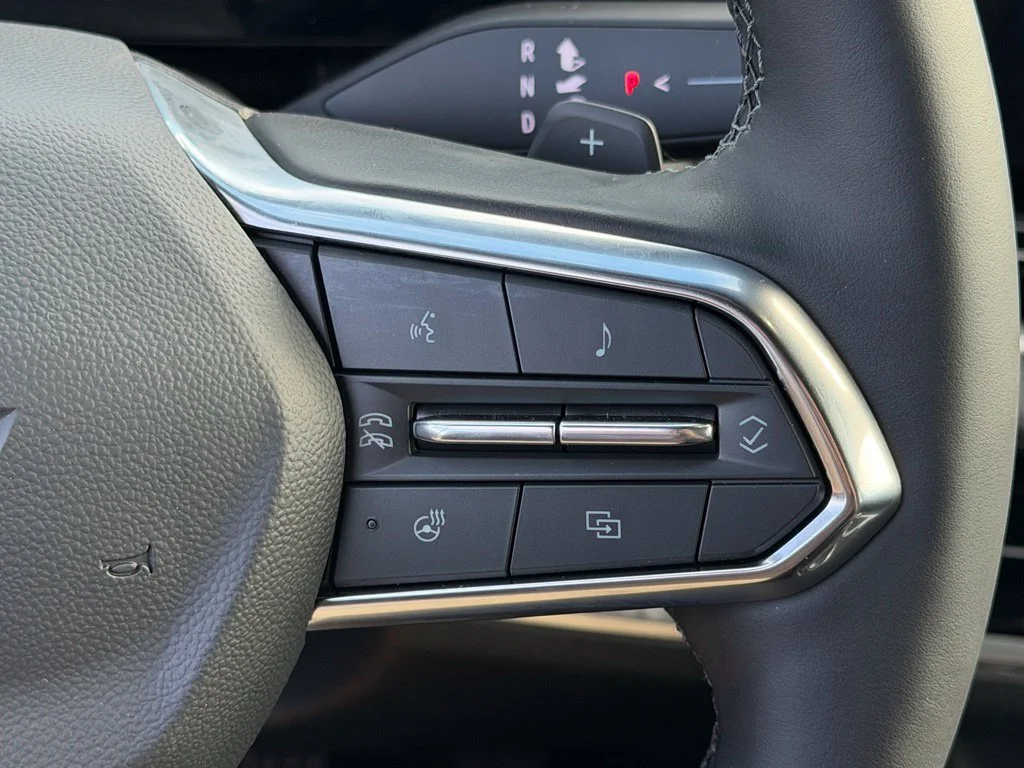 2027 Chevrolet Equinox LT - Photo 13