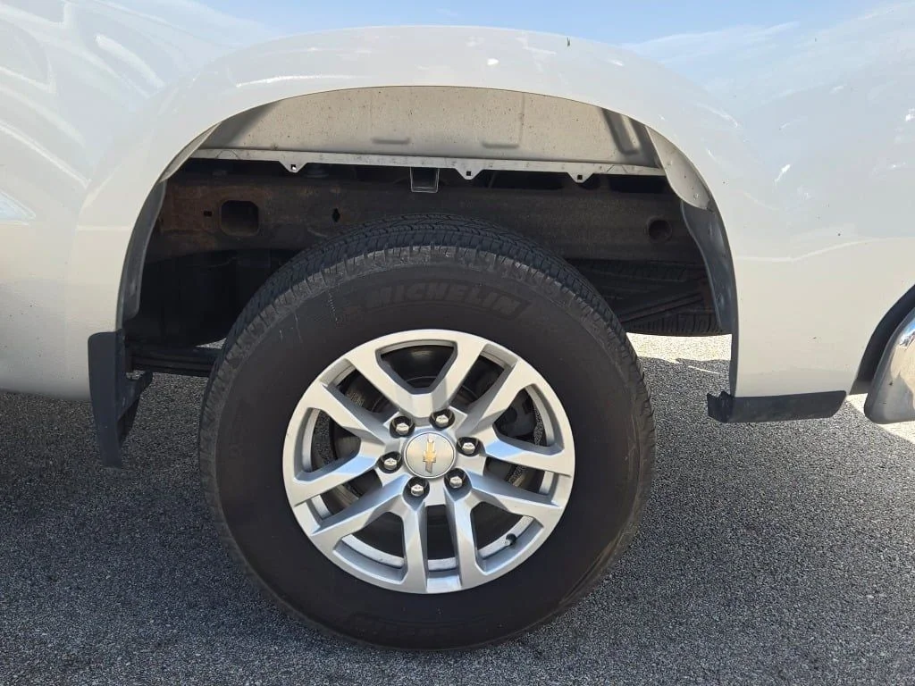 Used 2021 Silver Chevrolet LT image 18
