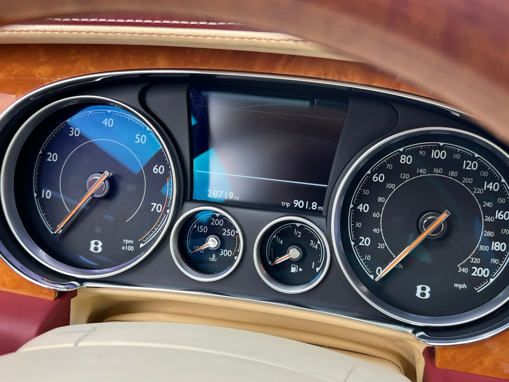 Used 2017 Gold Bentley W12 image 30