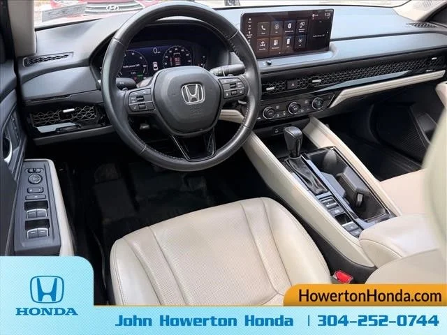 Used 2023 White Honda EX-L image 12