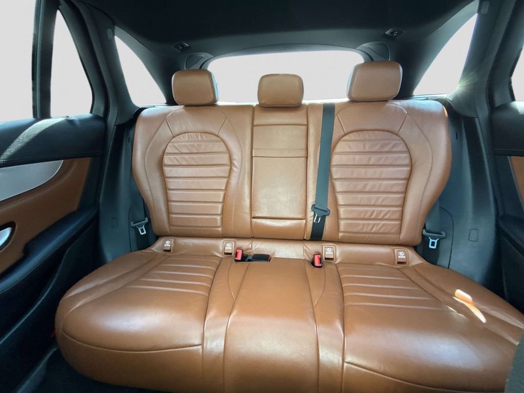 Used 2019 Blue Mercedes-Benz GLC 300 image 10