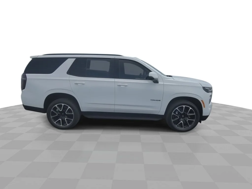 New 2026 Summit White Chevrolet RST image 9