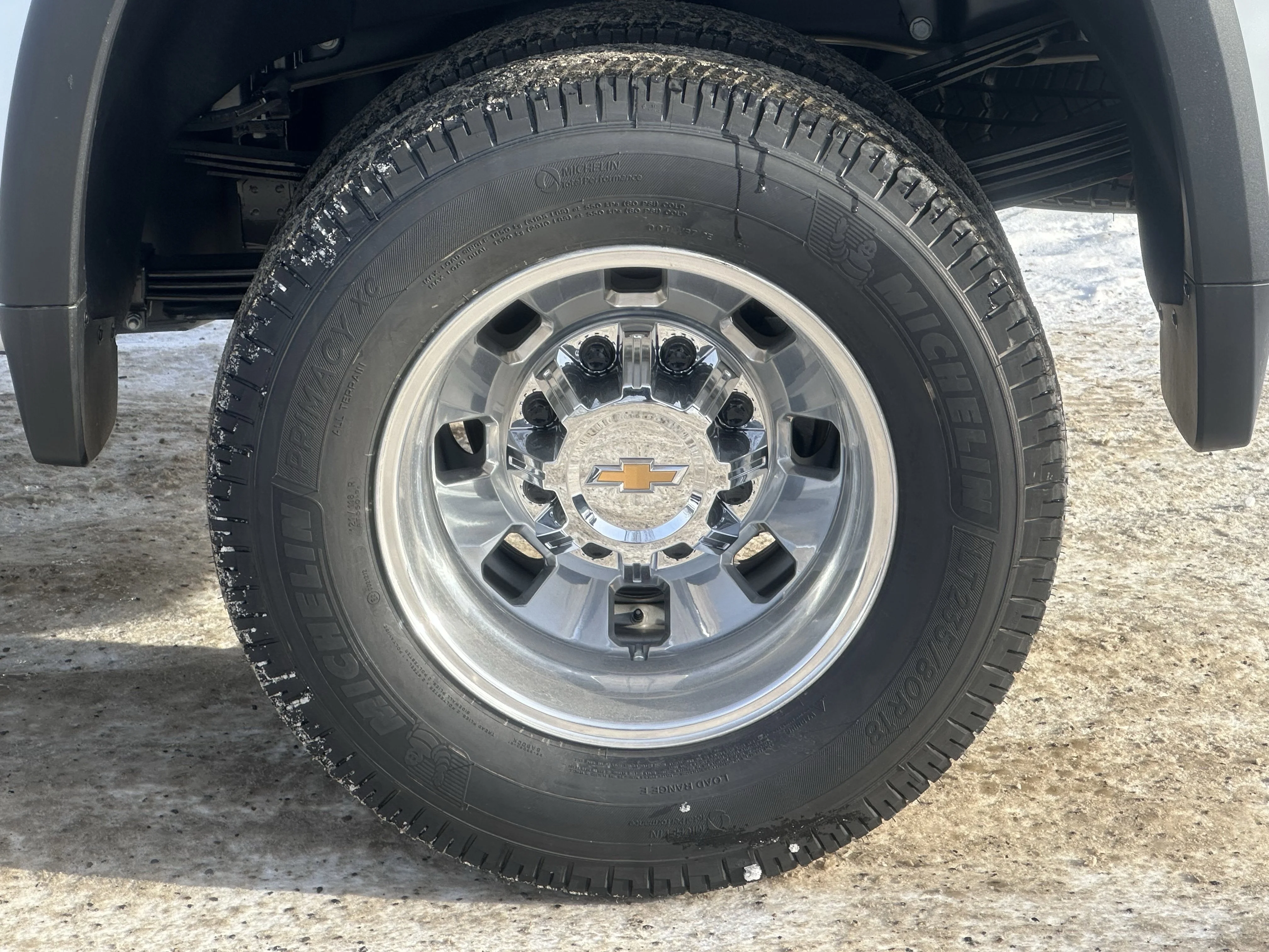 New 2026 Polar White Tricoat Chevrolet High Country image 8