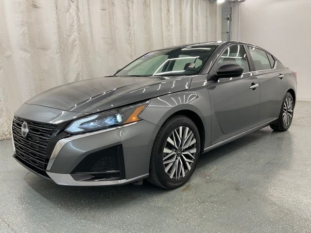 Used 2025 Gray Nissan 2.5 SV image 4