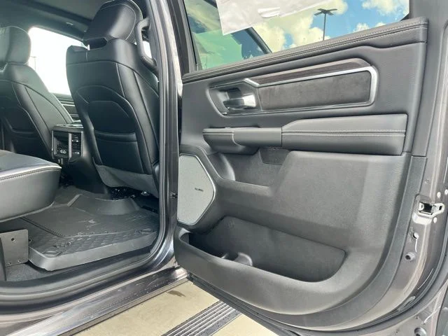New 2026 Granite Crystal Metallic Clear-Coat Exterior Paint RAM Laramie image 20