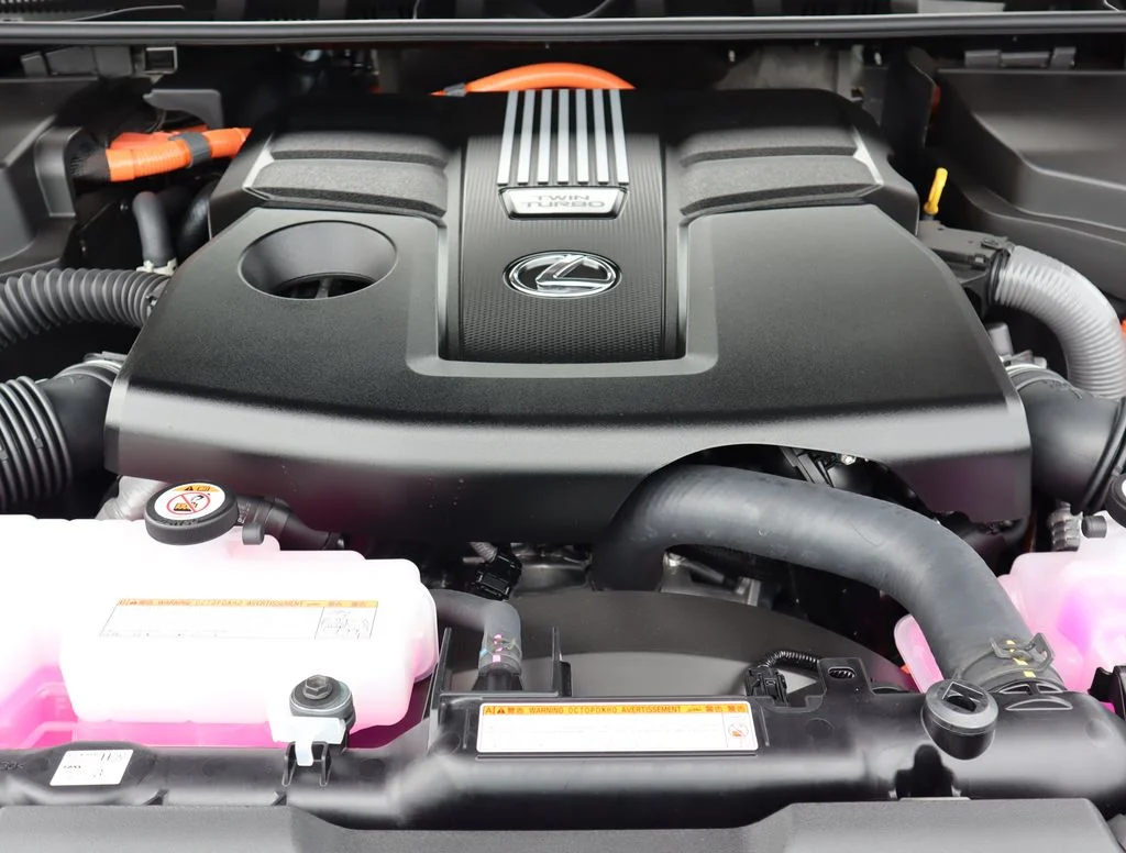Used 2026  Lexus 700h Overtrail image 14