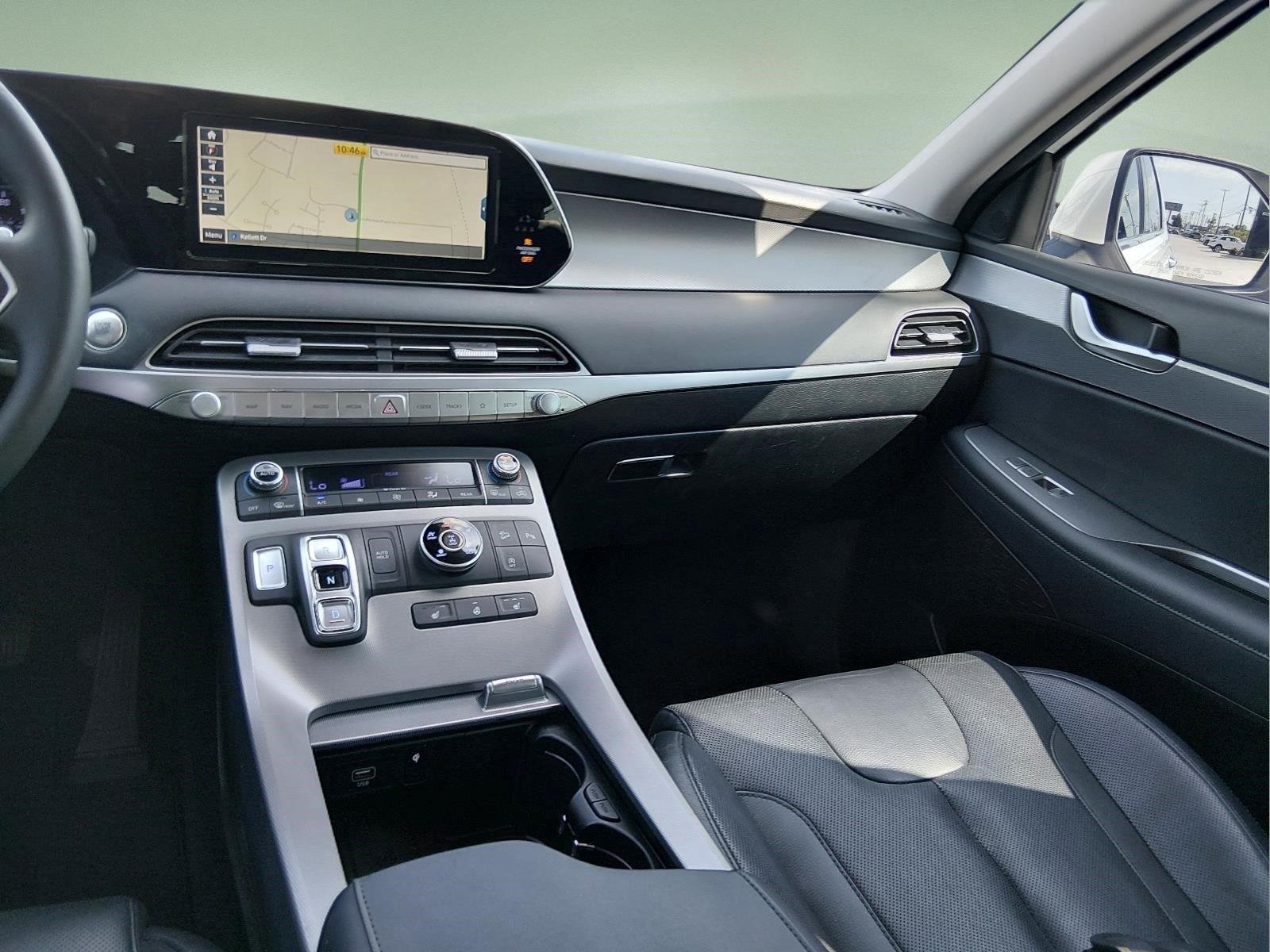Used 2020 Hyper White Hyundai SEL image 17
