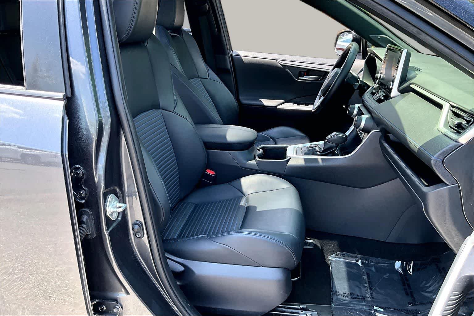 Used 2022 Magnetic Gray Metallic/Midnight Black Metallic Toyota Hybrid XSE image 9