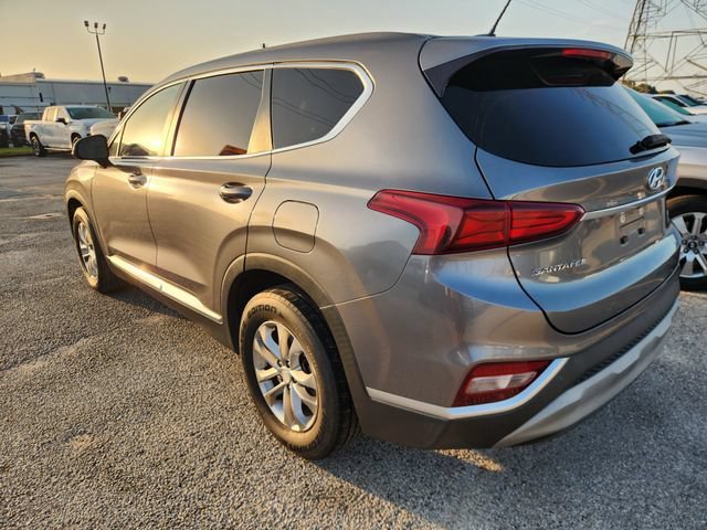 Used 2019 Silver Hyundai SE image 4