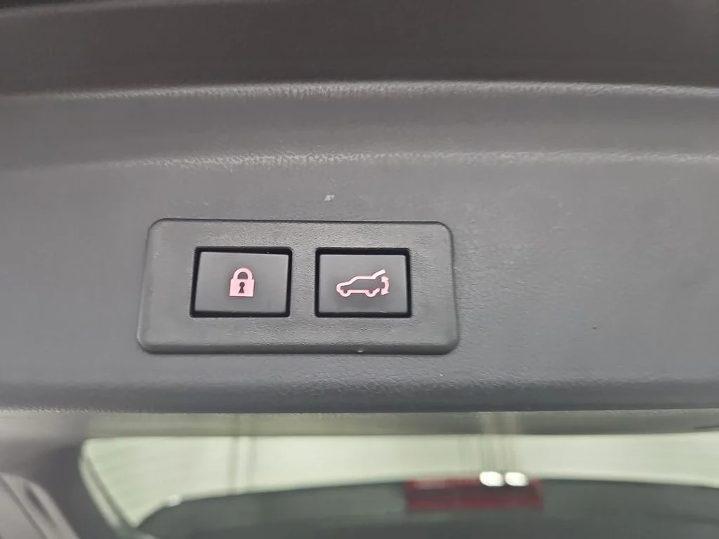 Used 2022 Black Subaru Limited image 16
