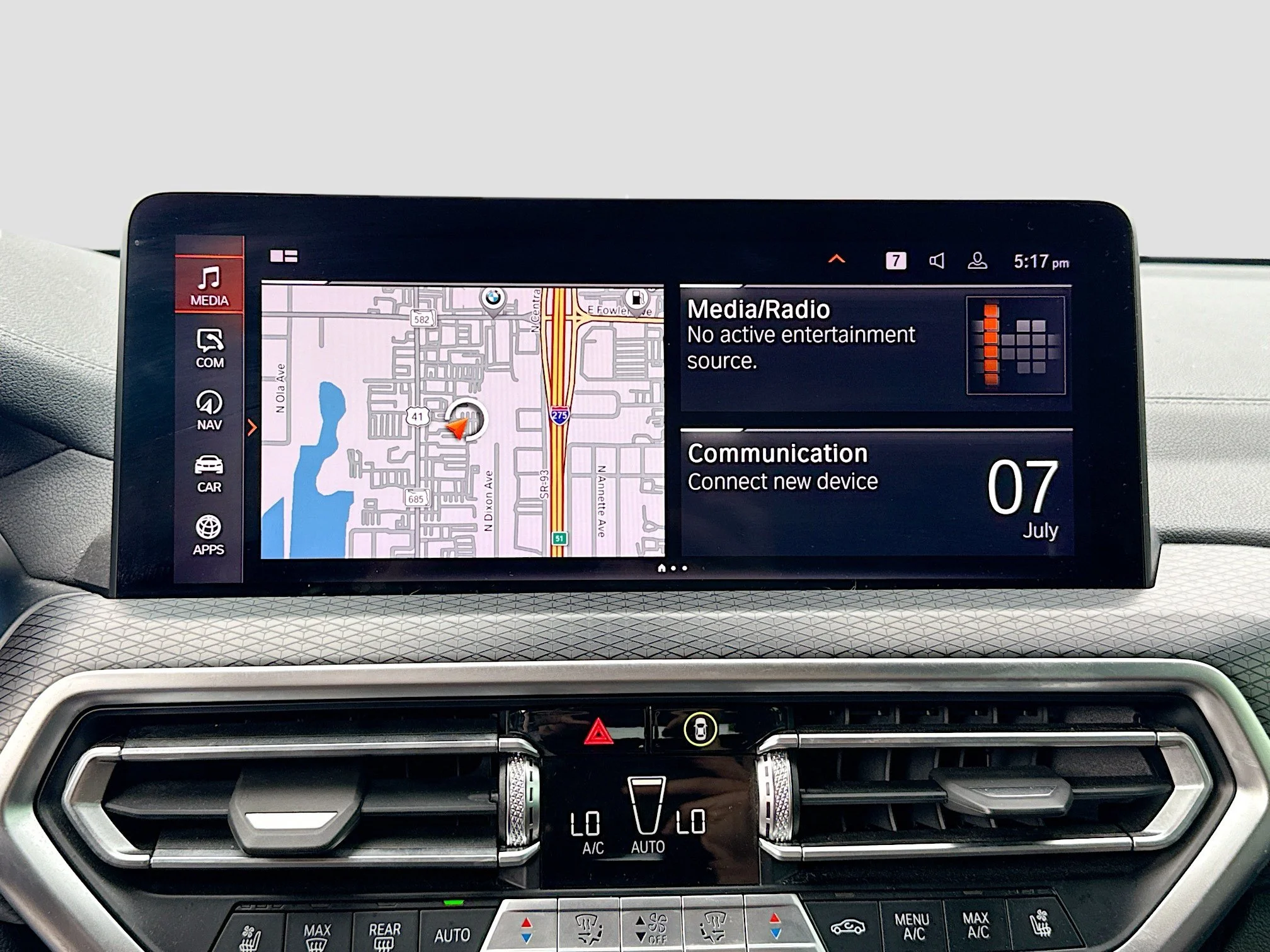 Used 2022 Mineral White Metallic BMW xDrive30i image 31