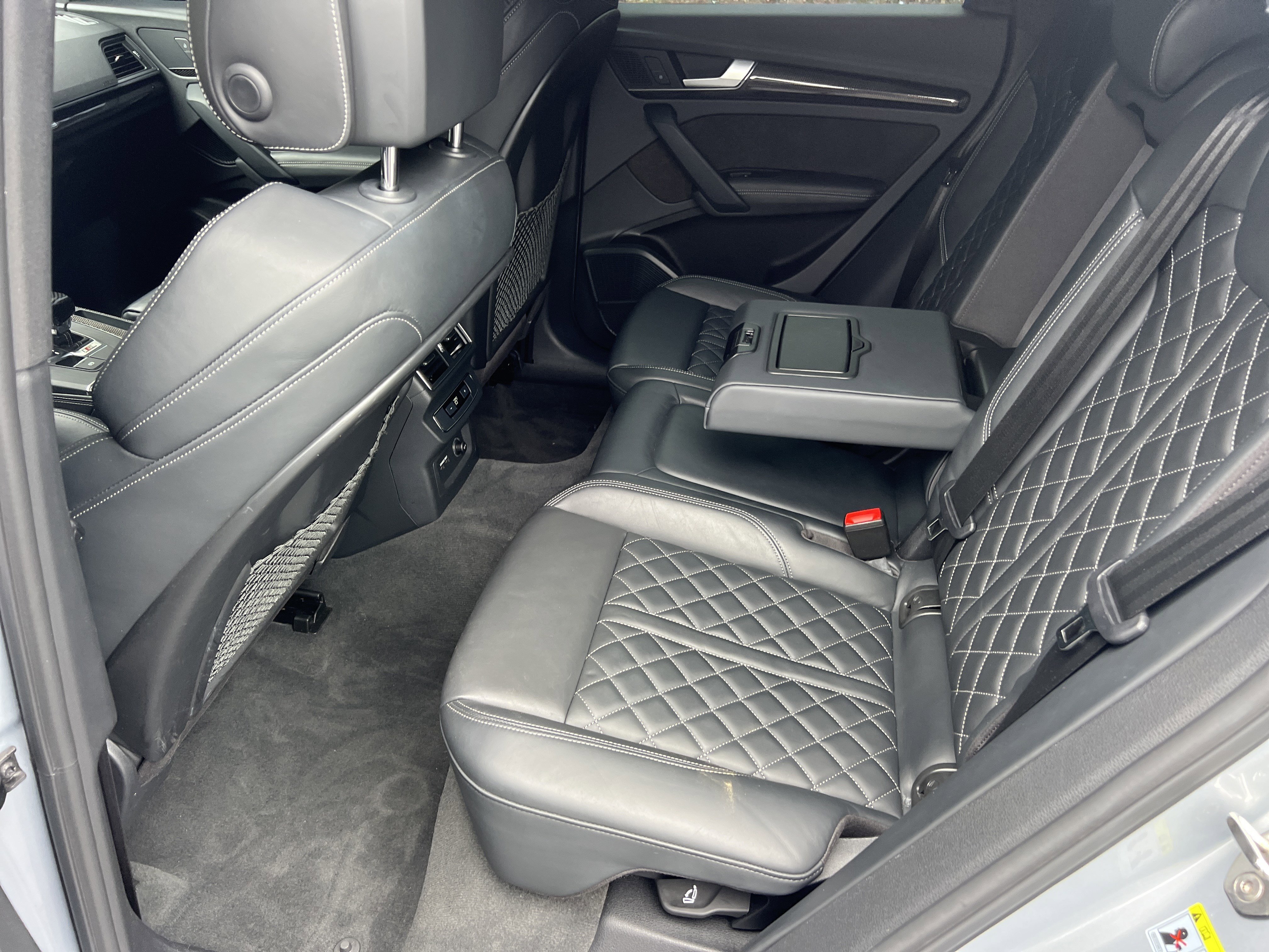 Used 2019 Florett Silver Metallic Audi Premium Plus image 27