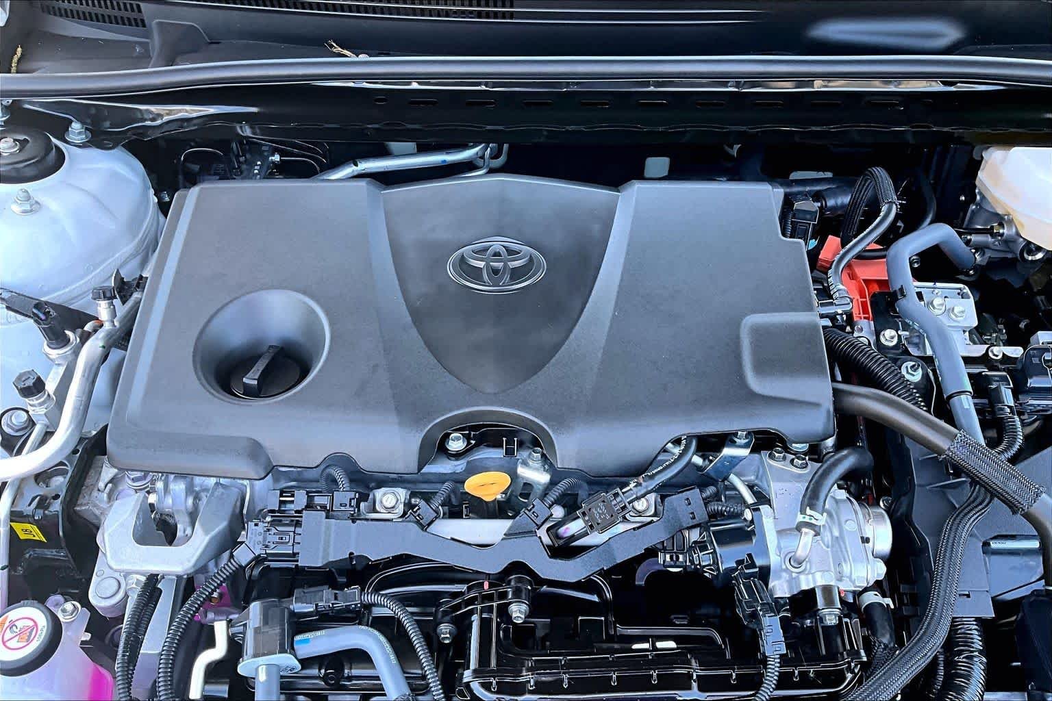 Used 2026 Wind Chill Pearl Toyota XSE image 32