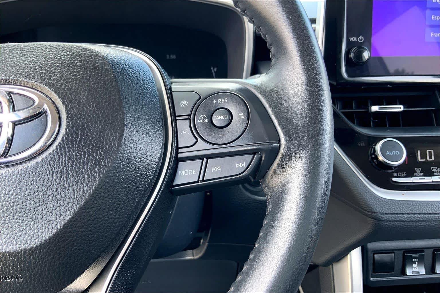 Used 2025 Sonic Silver Toyota XLE image 24