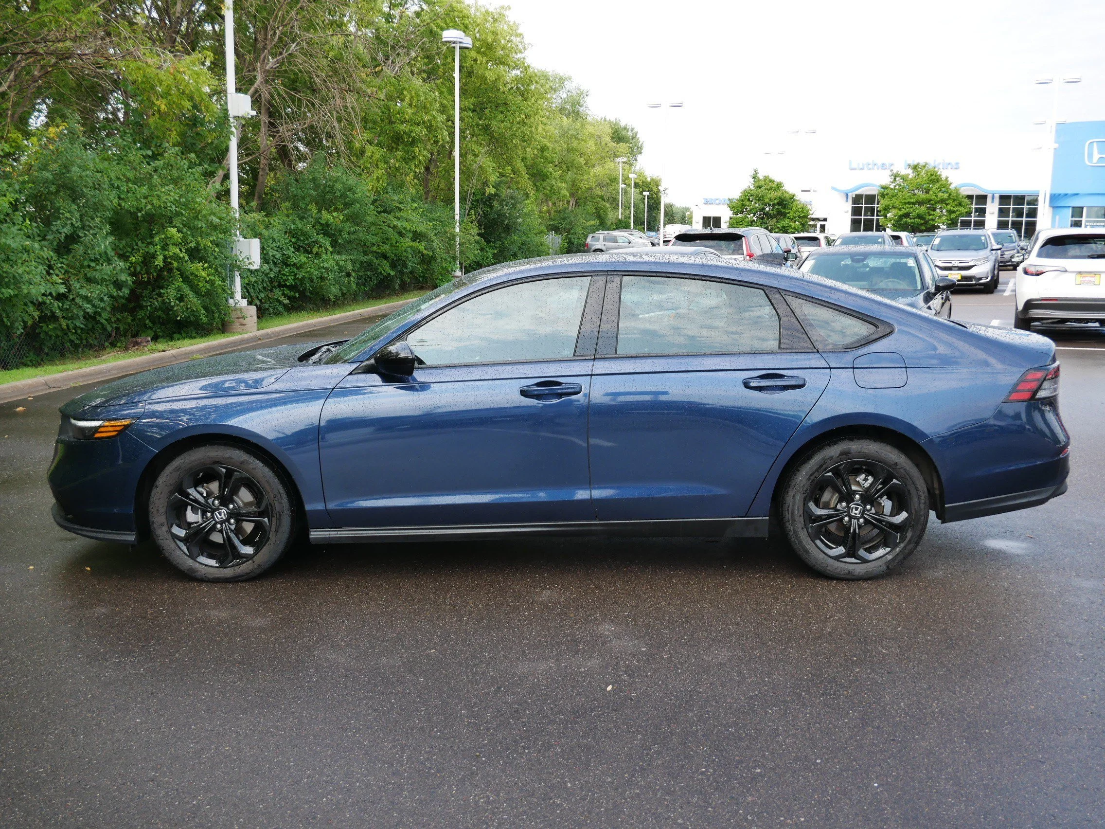 2025 Honda Accord SE - Photo 39