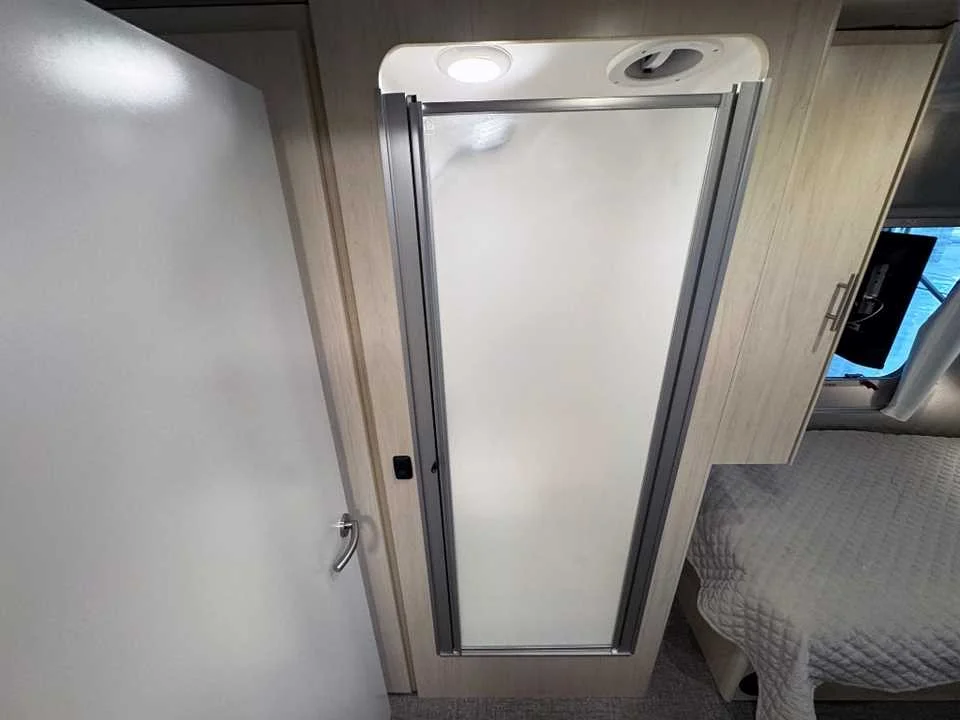 Used 2025 SILVER AIRSTREAM  image 34