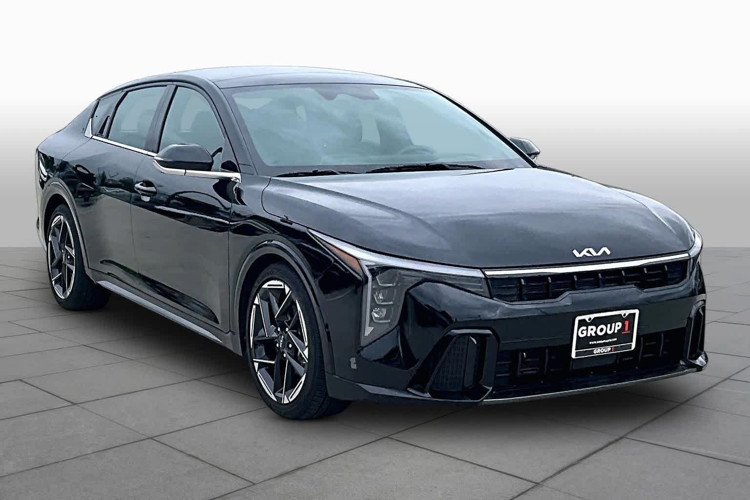 Used 2025 Aurora Black Pearl Kia GT-Line image 5