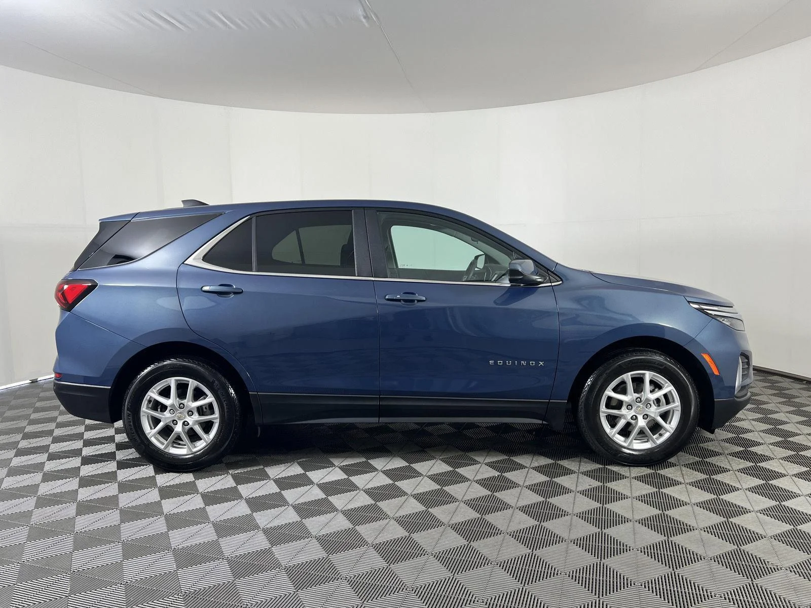 Used 2024 Lakeshore Blue Metallic Chevrolet LT image 23