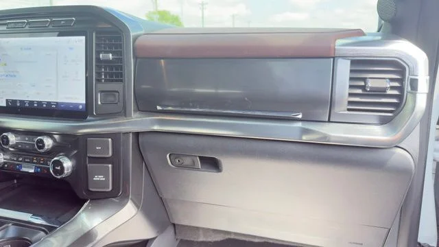 Used 2023 White Ford Lariat image 37