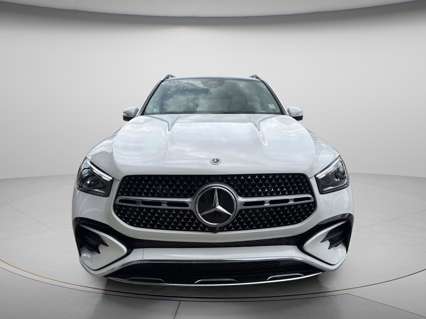 Certified Used 2026 Polar White Mercedes-Benz GLE 450 image 8
