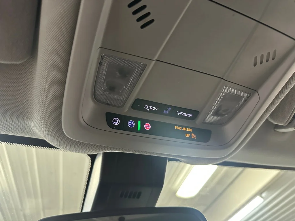 Used 2023 Summit White GMC SLE image 17