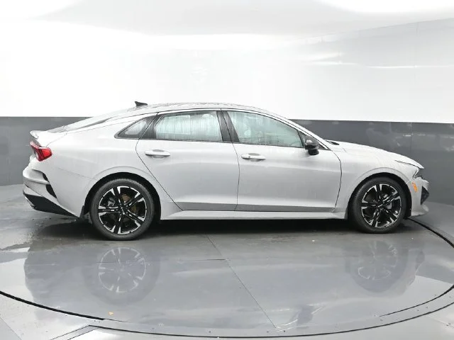 Used 2022 Gray Kia GT-Line image 8