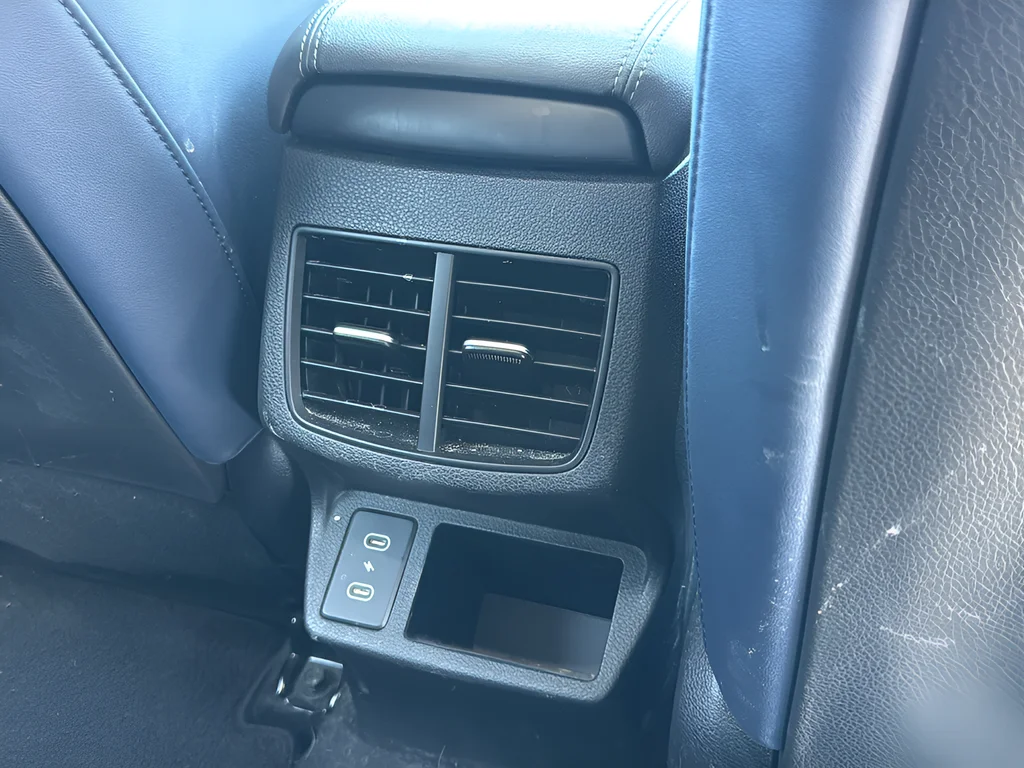 Used 2024 White Kia S image 19
