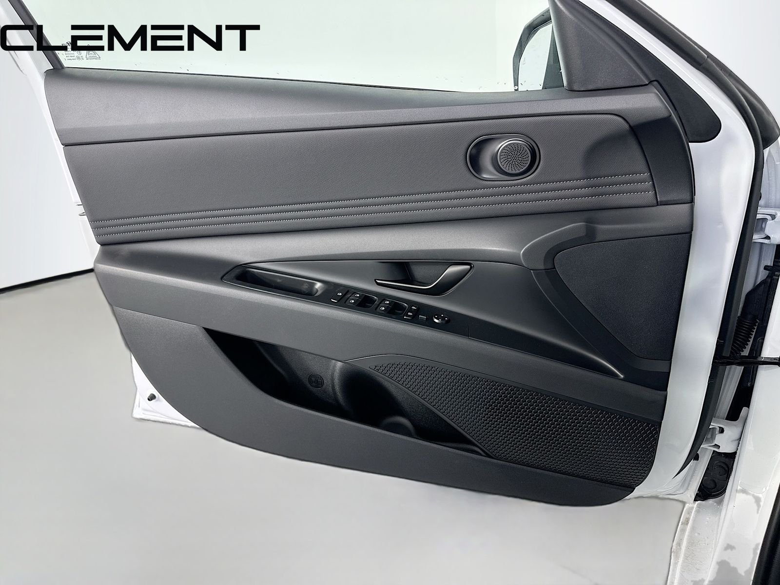 Used 2026 White Hyundai SEL Sport image 25