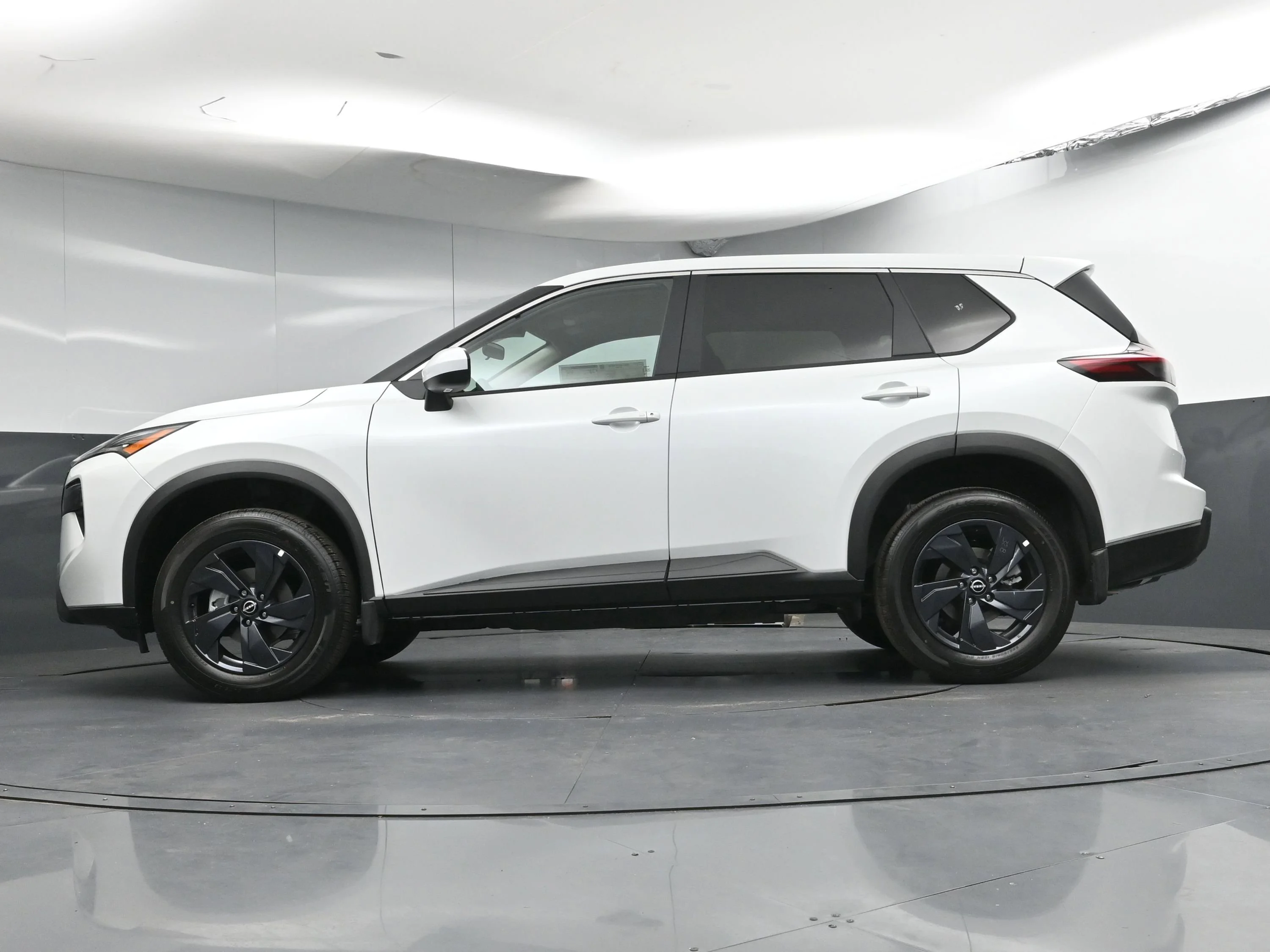 New 2026 Everest White Pearl TriCoat Nissan SV image 28