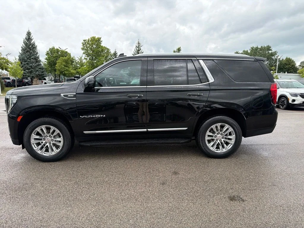 Used 2021 Black GMC SLT image 4