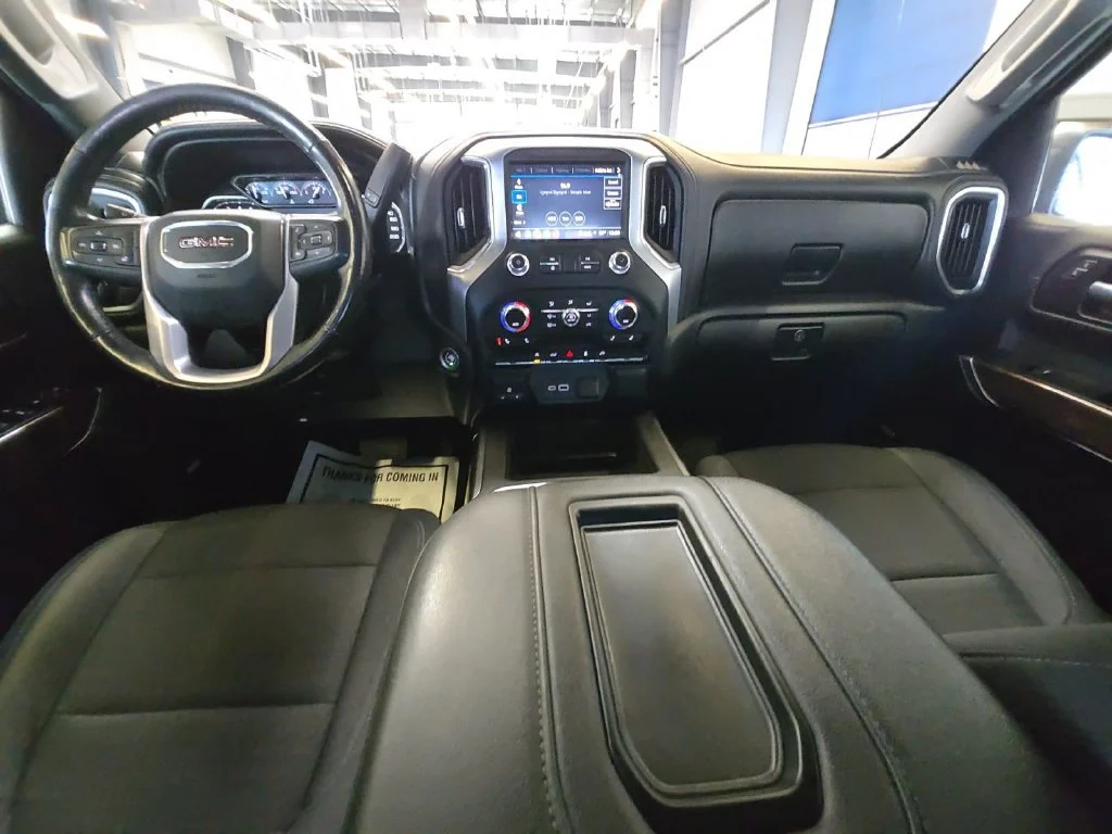 Used 2021 Black GMC Elevation image 27