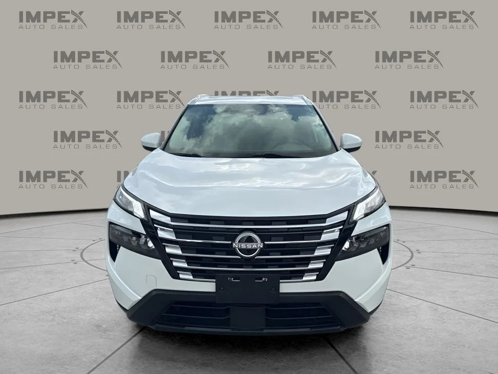 Used 2024 White Nissan SV image 8