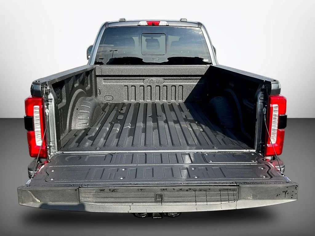 New 2026 Carbonized Gray Metallic Ford F-250® Lariat® image 16