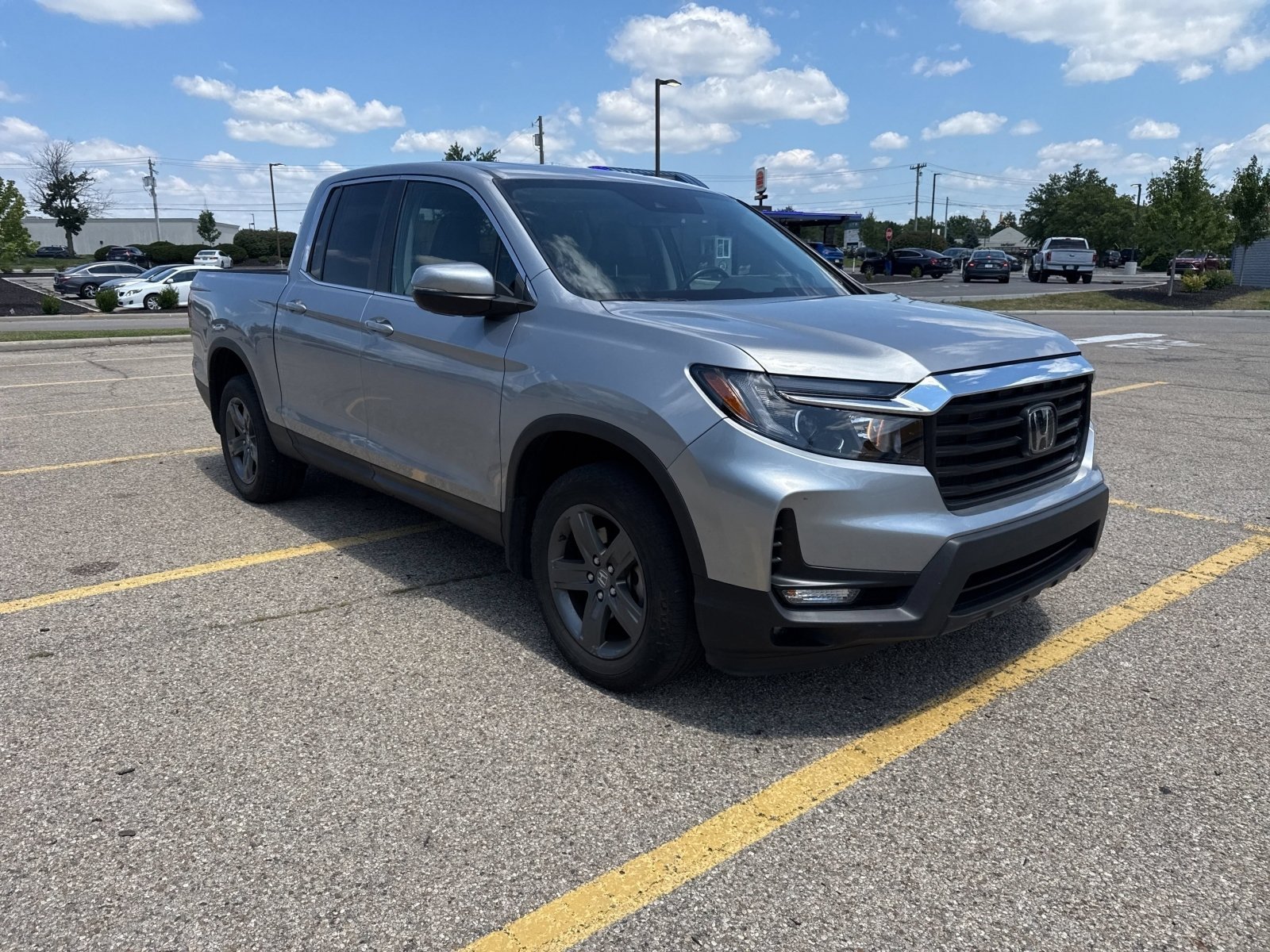 Certified Used 2023 Lunar Silver Metallic Honda RTL image 19