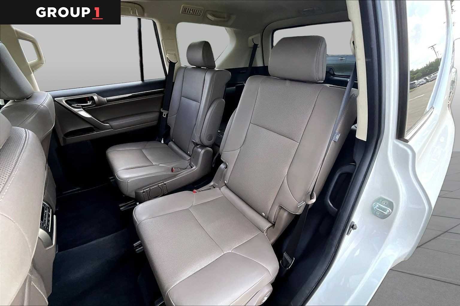 Used 2020 Starfire Pearl Lexus Premium image 18