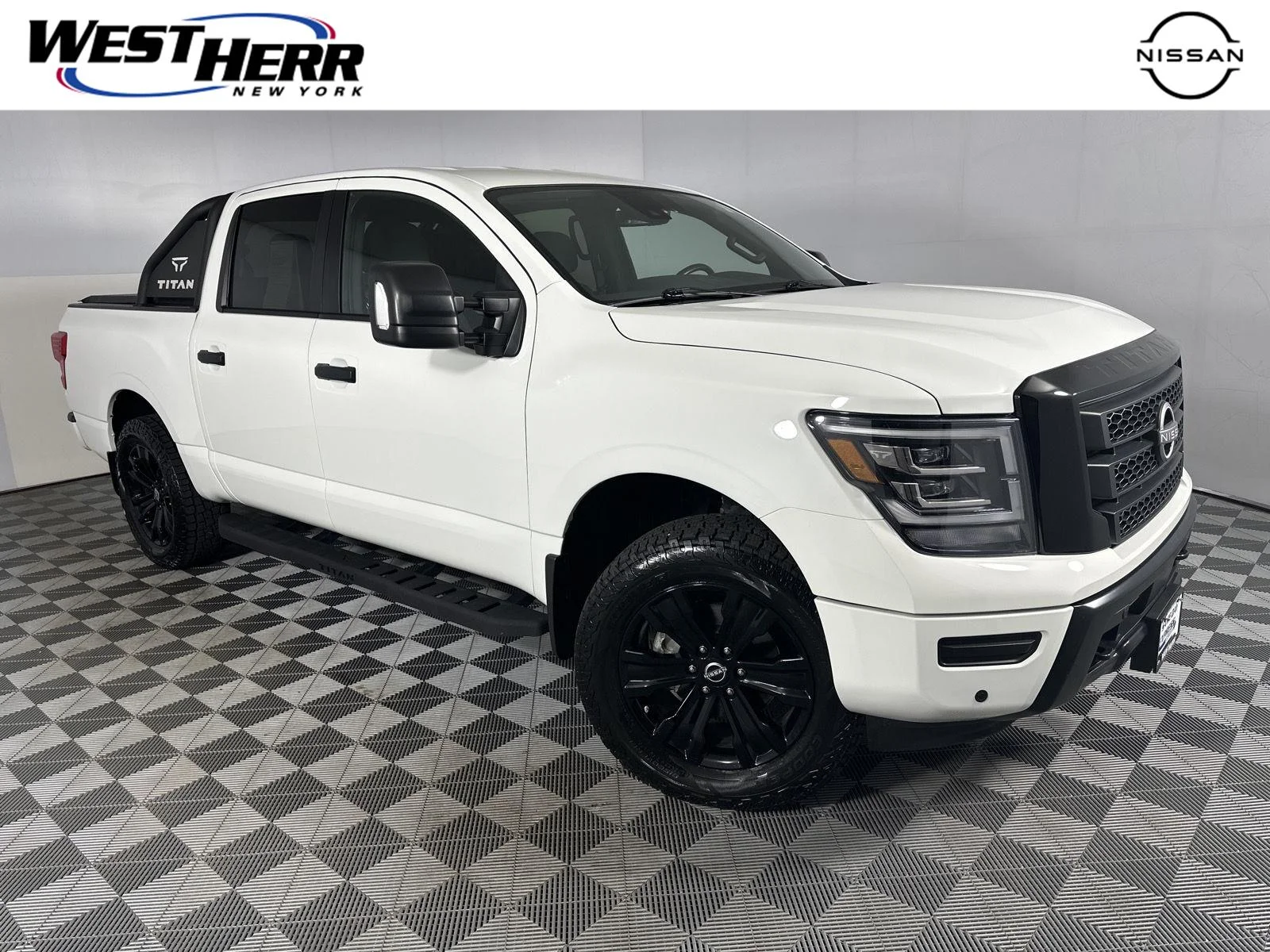 Used 2024 Glacier White Nissan SV image 1