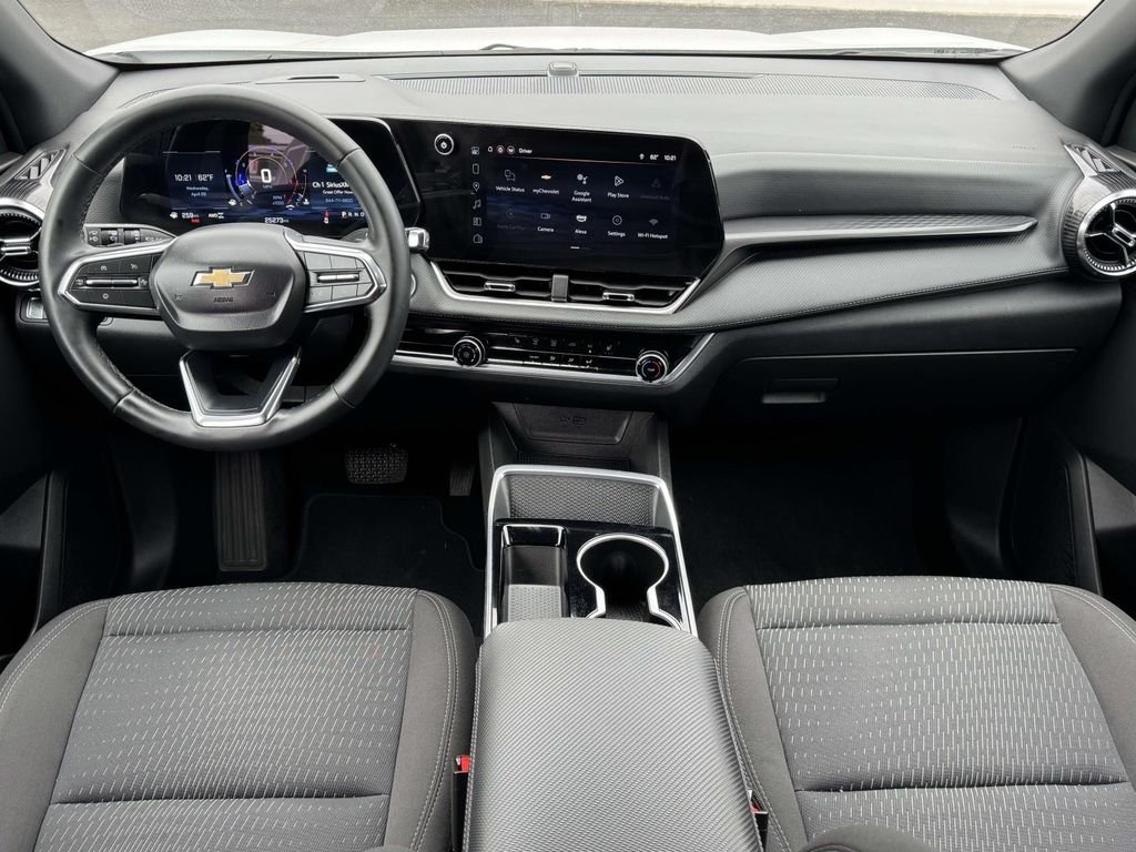 Used 2025 White Chevrolet LT image 2
