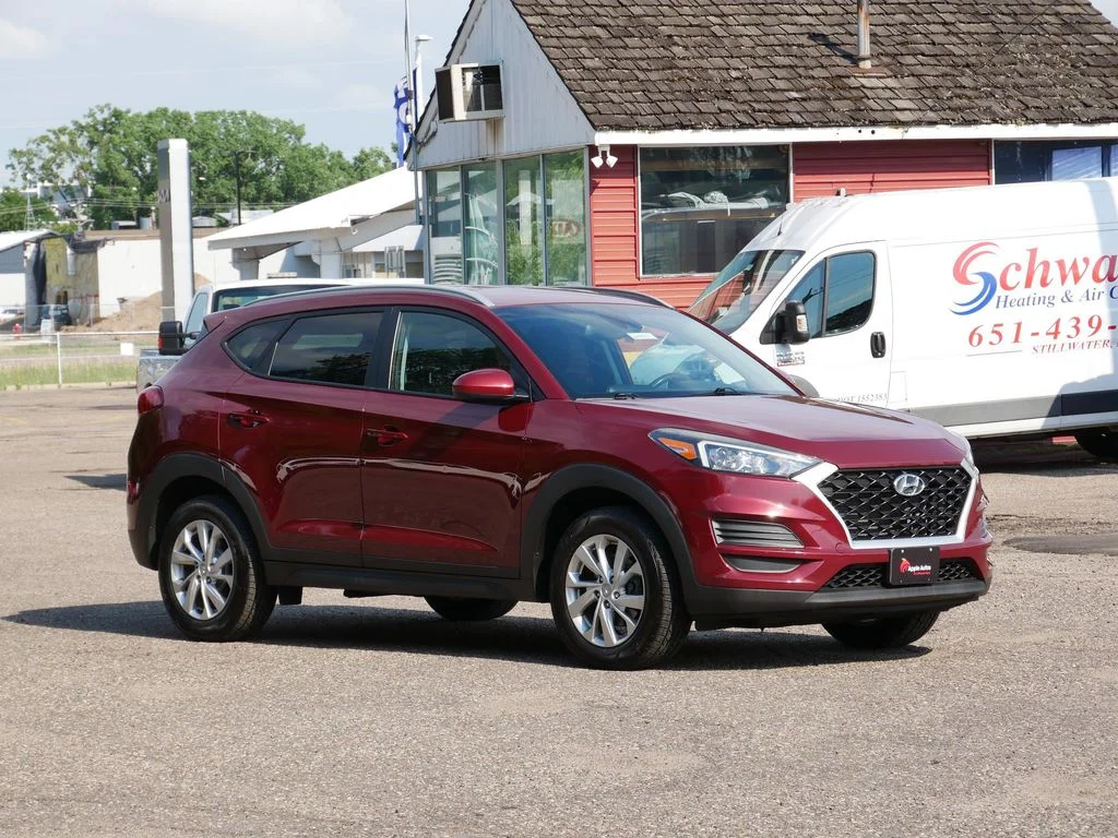 Used 2020 Red Hyundai Value image 1