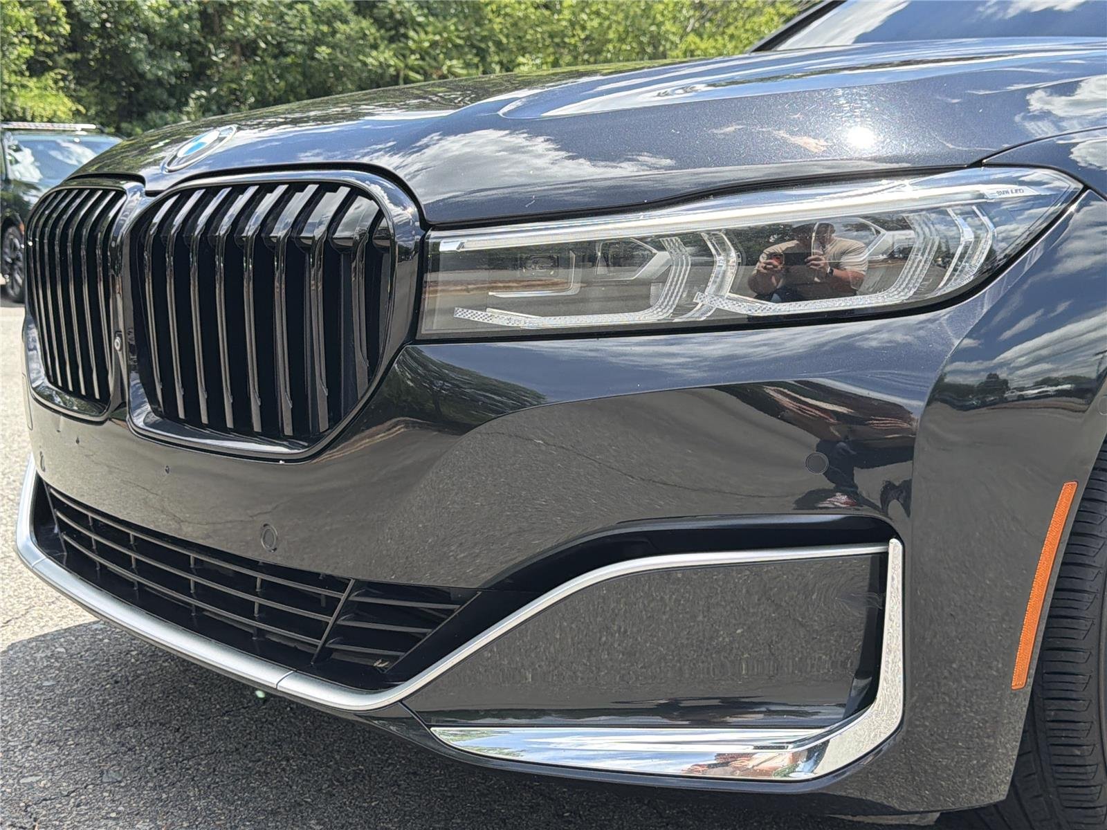 Used 2020 Black Sapphire Metallic BMW 740i xDrive image 32