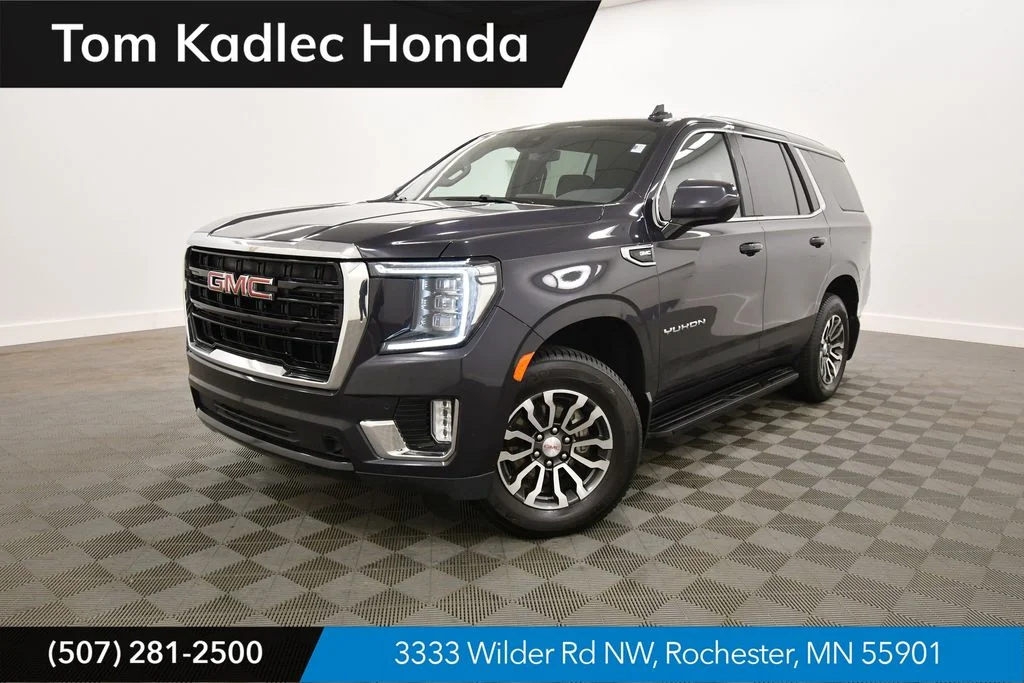 Used 2023  GMC SLE image 1