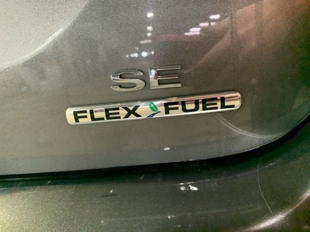 Used 2012 Gray Ford SE image 27